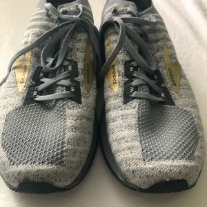 Brooks men’s size 9.5 Bedlam
